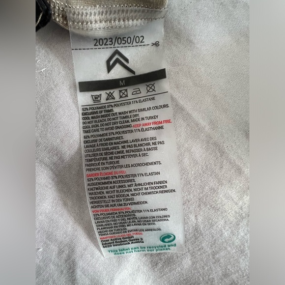 EFFORTLESS SEAMLESS LEGGINGS in Washed Sandstone - Picture 4 of 6